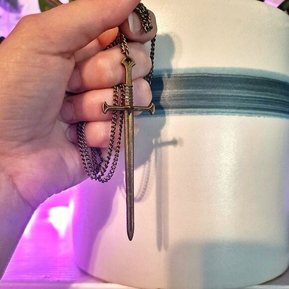 🗡 Brass Sword Pendant Necklace 🗡 - Picture 4 of 6